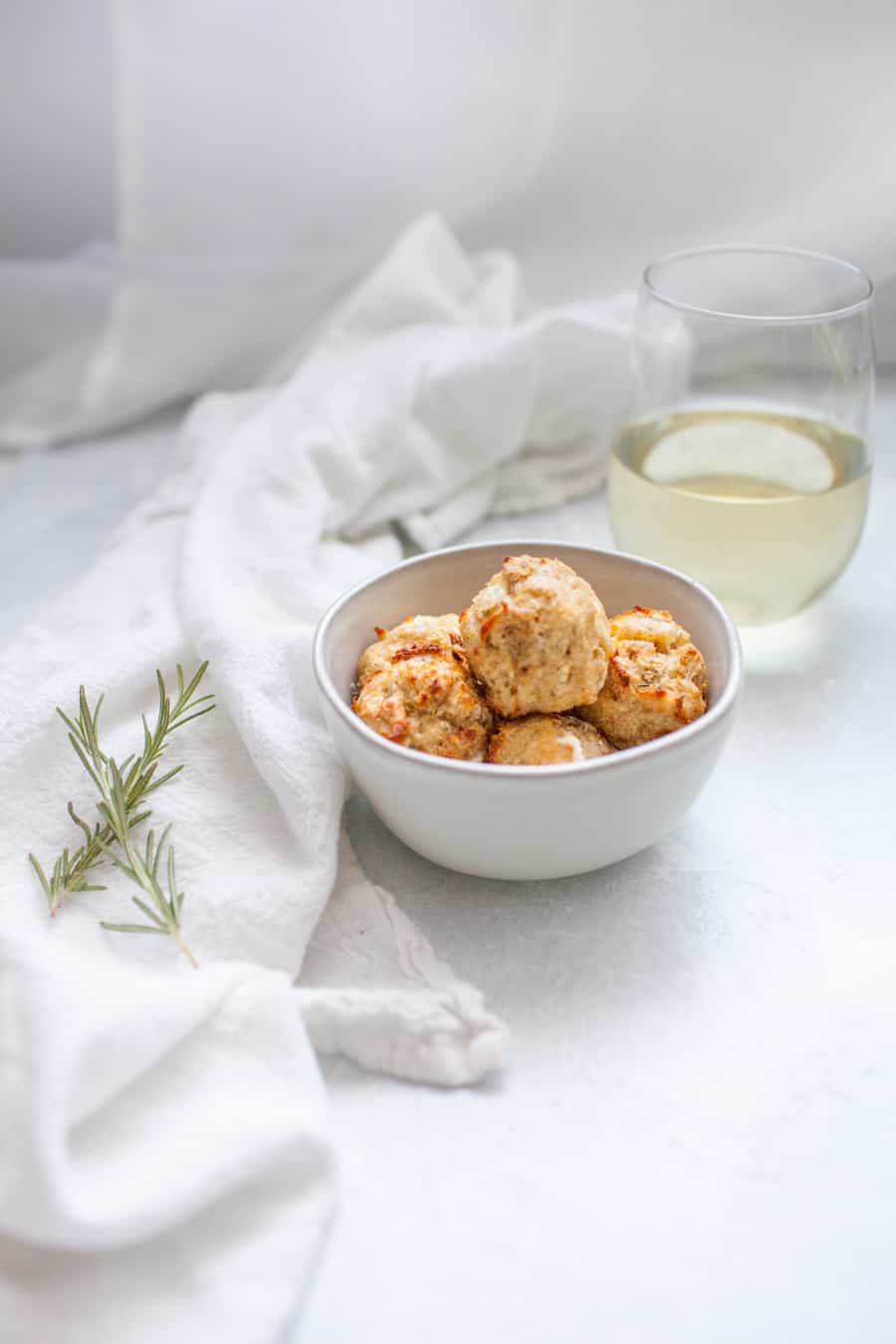 A Step-by-Step Guide to Creating Flavorful and Savory Meatballs